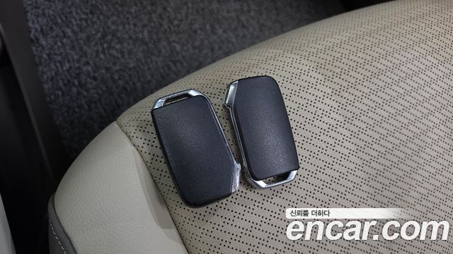 Kia Canival 2023 — photo 27