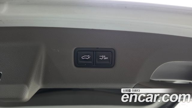 Kia Canival 2023 — photo 34