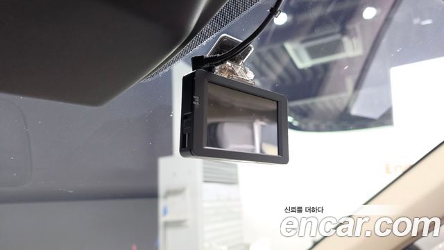 Kia Canival 2023 — photo 35