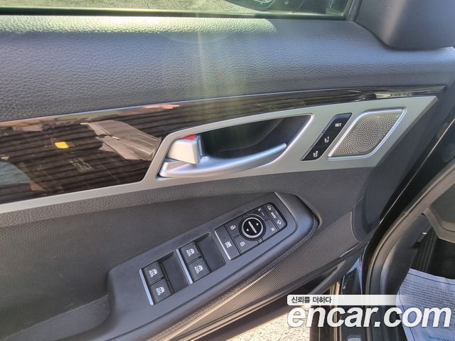 Genesis G80 2018 — photo 9