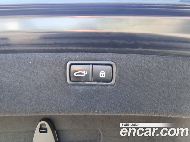 Genesis G80 2018 — photo 15