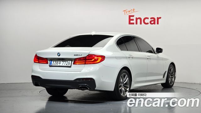 BMW 5-Series 2018 — photo 2