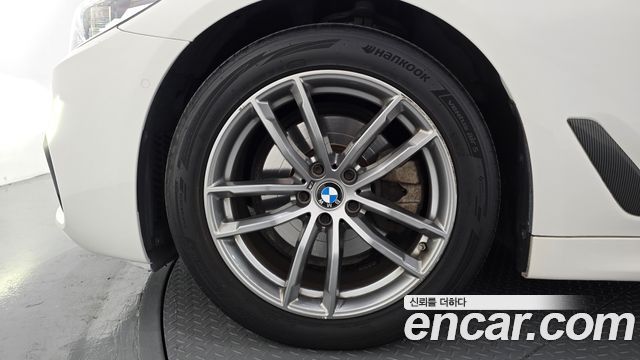 BMW 5-Series 2018 — photo 5