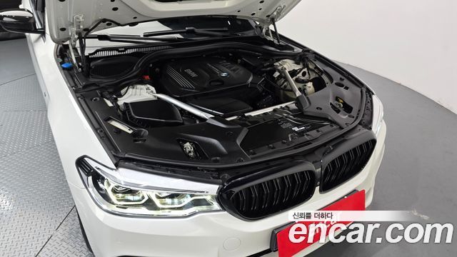BMW 5-Series 2018 — photo 6