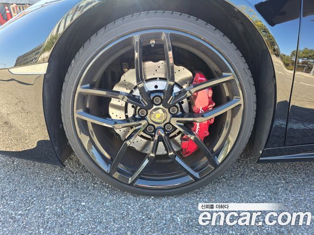 Lamborghini Huracan 2016 — photo 19