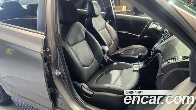Hyundai Accent 2018 — photo 12