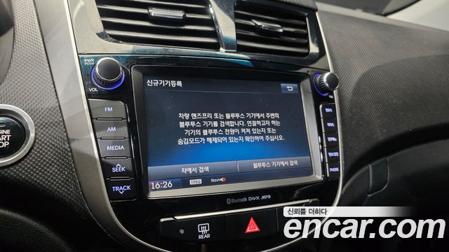 Hyundai Accent 2018 — photo 16