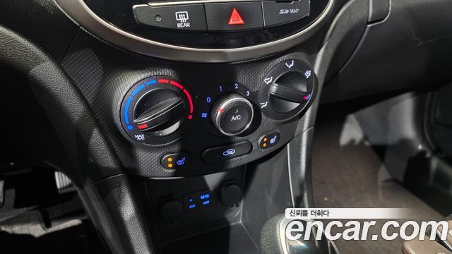Hyundai Accent 2018 — photo 19