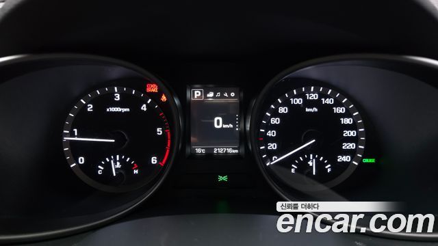 Hyundai Santafe 2016 — photo 11
