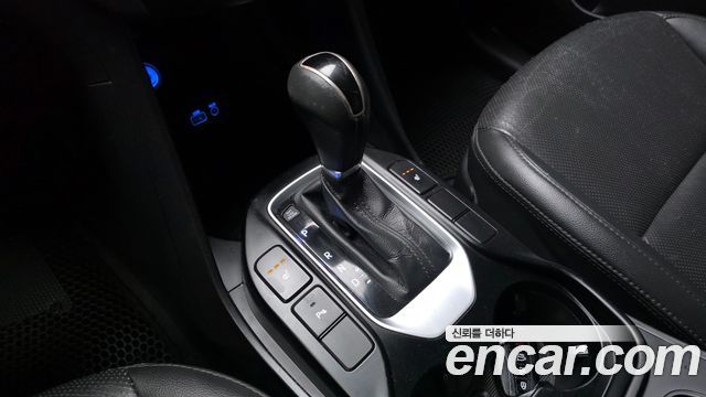Hyundai Santafe 2016 — photo 12