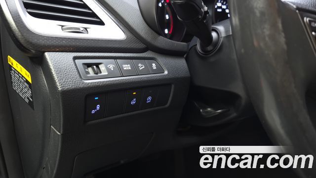 Hyundai Santafe 2016 — photo 23