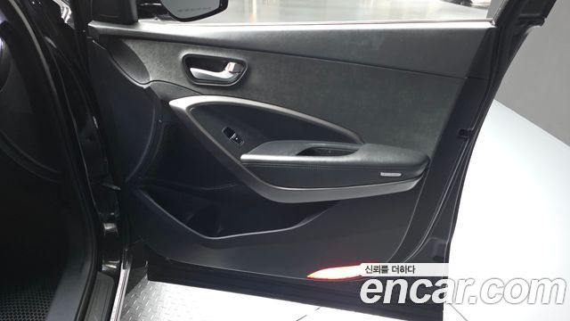 Hyundai Santafe 2016 — photo 14