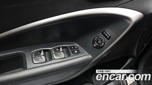 Hyundai Santafe 2016 — photo 31
