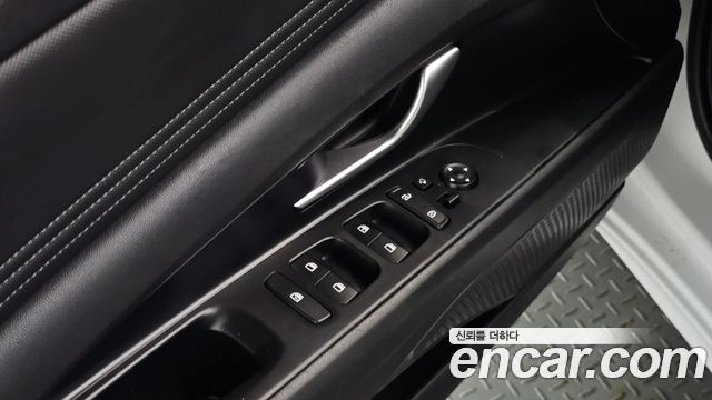 Hyundai AVANTE 2023 — photo 18