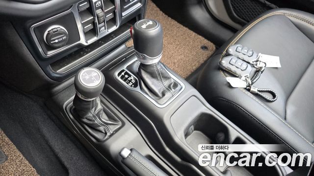 Jeep Wrangler 2024 — photo 12