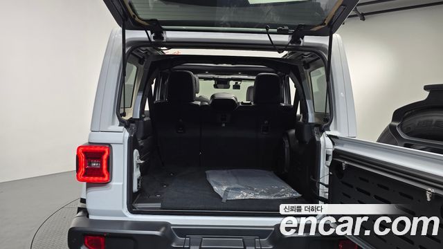 Jeep Wrangler 2024 — photo 26