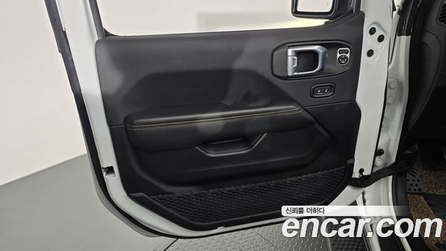 Jeep Wrangler 2024 — photo 14
