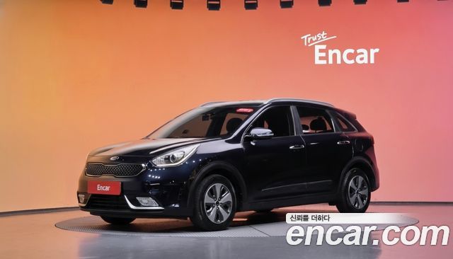 Kia Niro 2017 — photo 1