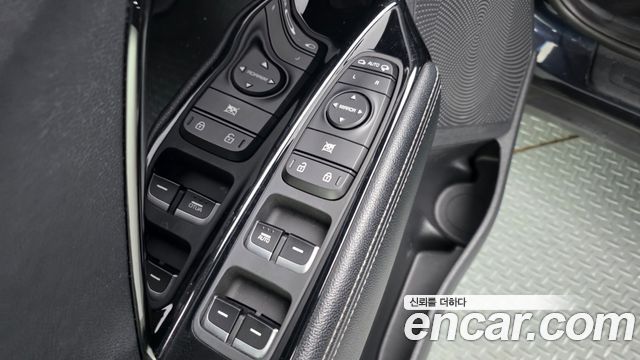 Kia Niro 2017 — photo 27
