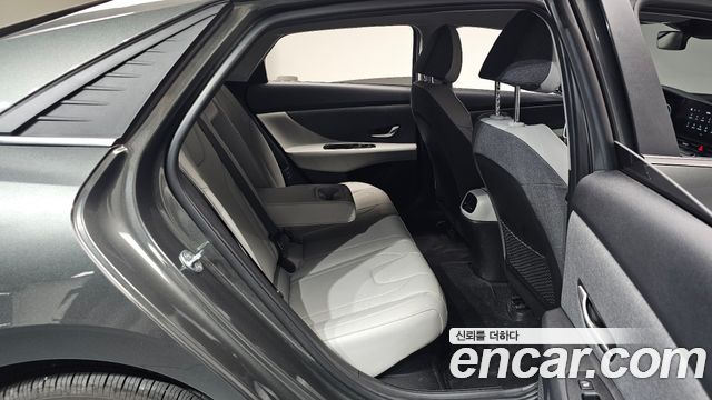 Hyundai AVANTE 2023 — photo 17