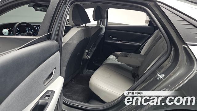 Hyundai AVANTE 2023 — photo 18