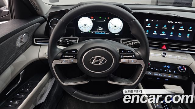 Hyundai AVANTE 2023 — photo 19
