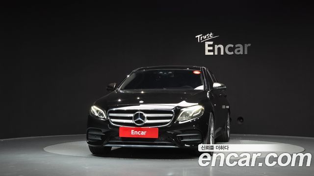 Mercedes-Benz E-Class 2019 — photo 3