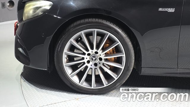 Mercedes-Benz E-Class 2019 — photo 5