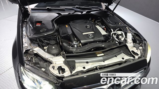 Mercedes-Benz E-Class 2019 — photo 6