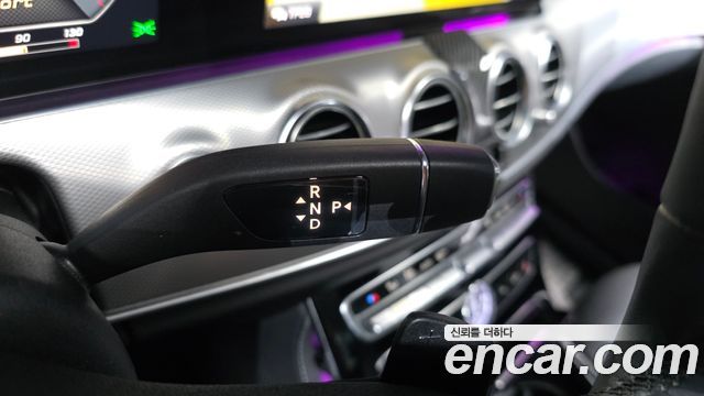 Mercedes-Benz E-Class 2019 — photo 9
