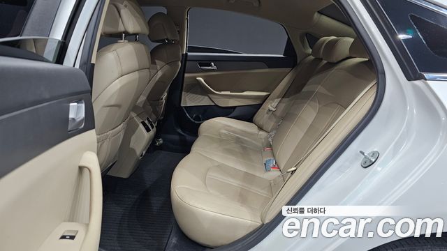 Hyundai Sonata 2015 — photo 17