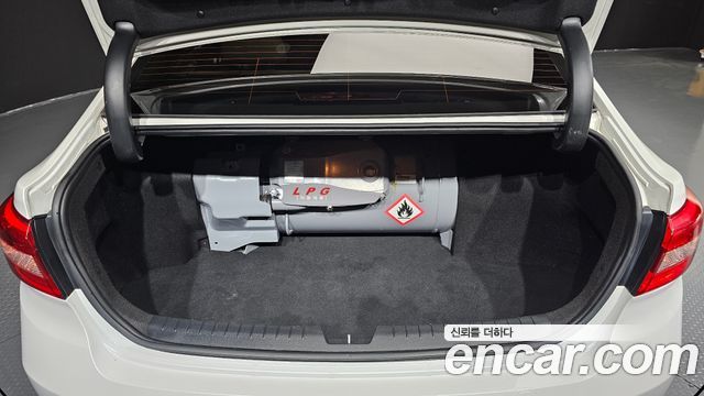 Hyundai Sonata 2015 — photo 26