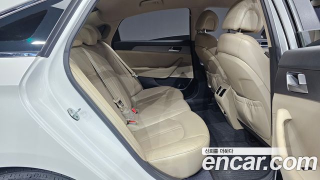Hyundai Sonata 2015 — photo 31