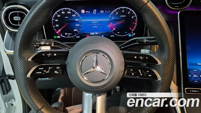 Mercedes-Benz GLC-Class 2024 — photo 12