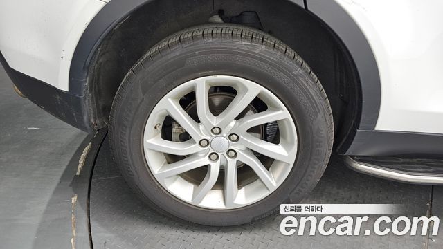 Land Rover Discovery Sport 2018 — photo 5