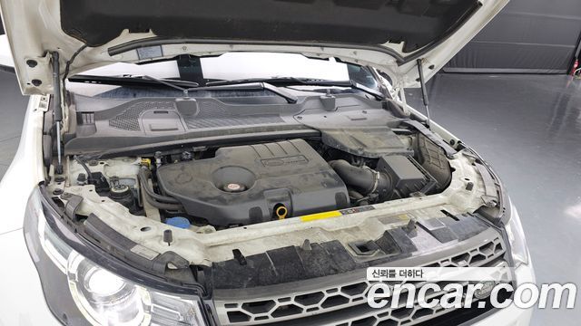 Land Rover Discovery Sport 2018 — photo 6