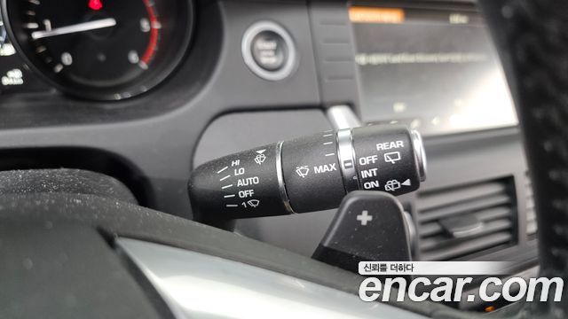 Land Rover Discovery Sport 2018 — photo 18