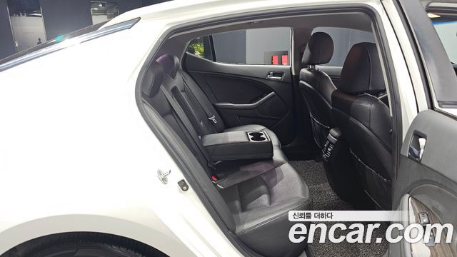 Kia K5 2014 — photo 17