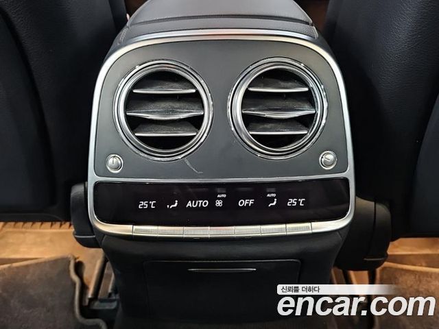Mercedes-Benz S-Class 2016 — photo 18
