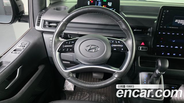 Hyundai Staria 2023 — photo 19