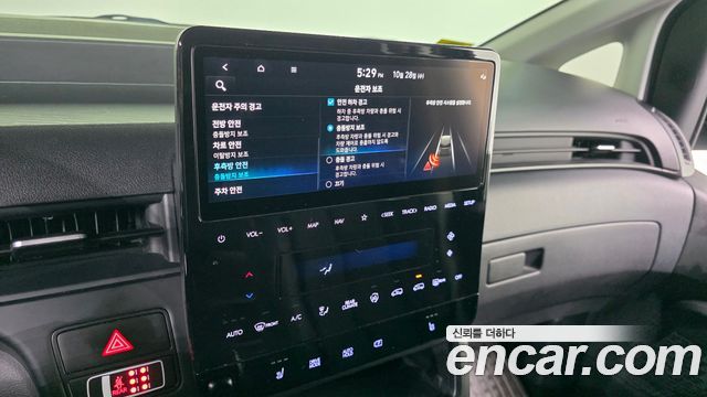 Hyundai Staria 2023 — photo 22