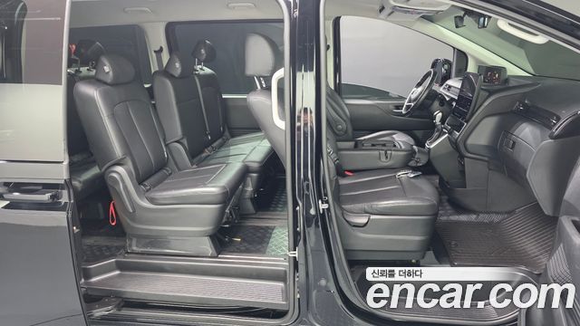Hyundai Staria 2023 — photo 16