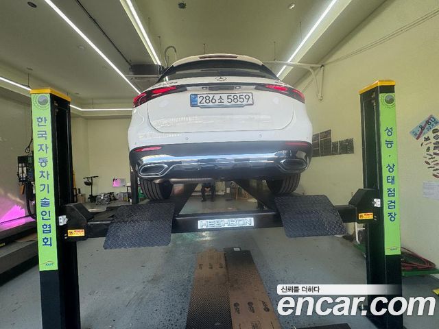 Mercedes-Benz GLC-Class 2026 — photo 2