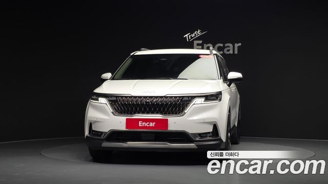 Kia Canival 2023 — photo 3