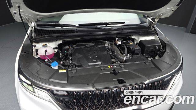 Kia Canival 2023 — photo 6