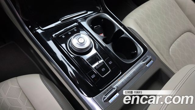Kia Canival 2023 — photo 12