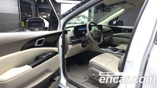 Kia Canival 2023 — photo 13