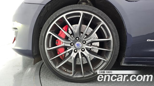 Maserati Quattroporte 2018 — photo 5