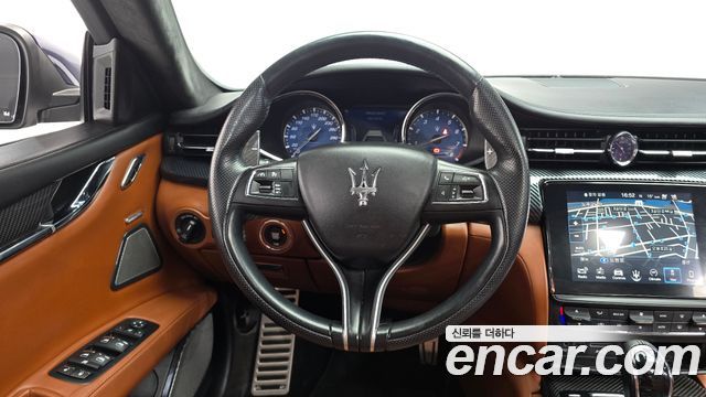 Maserati Quattroporte 2018 — photo 12