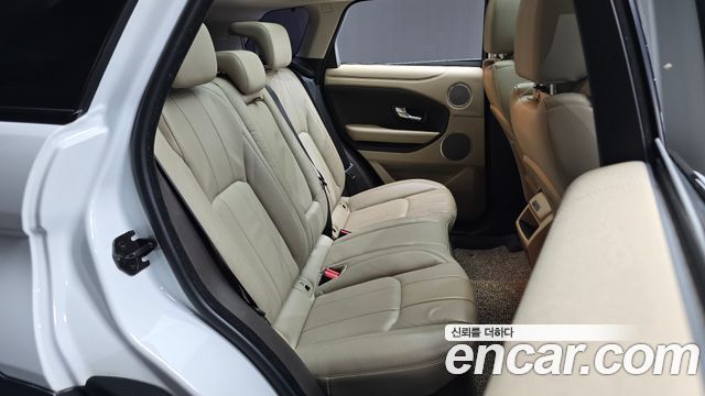 Land Rover Range Rover Evoque 2018 — photo 11